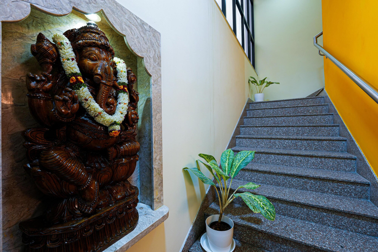 Others 5, MADRAS INN - ALWARPET, Chennai