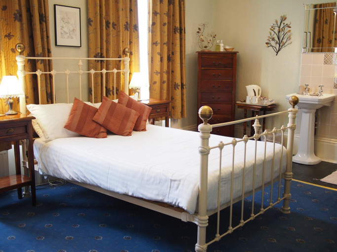 Others 5, The Coach House, Kent
