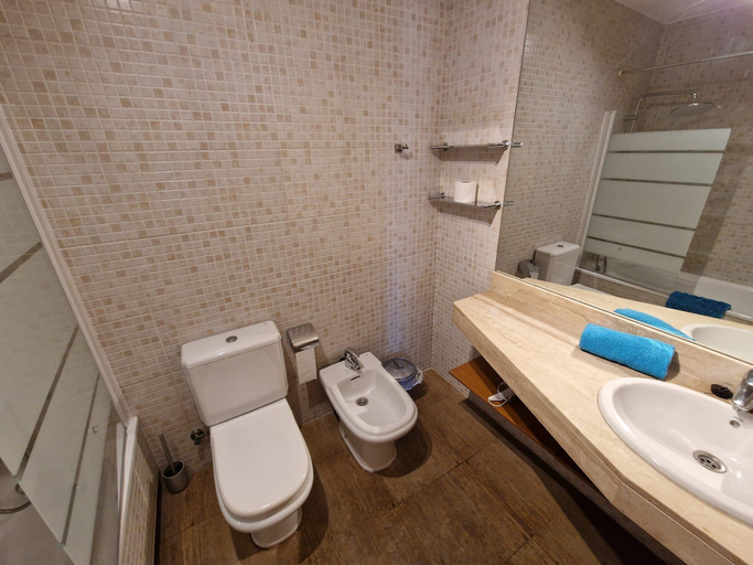 Bathroom 2, Rooms Aribau 133, Barcelona