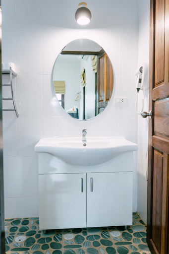 Bathroom 4
