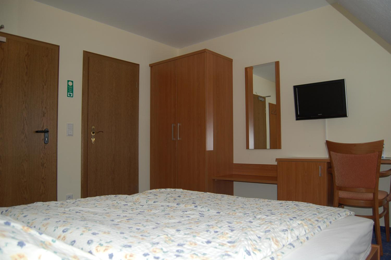 Bedroom 14