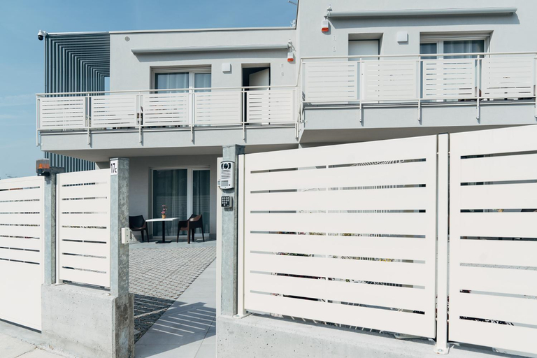 Others 2, The Prince - Luxury apartments with Pool, Verona