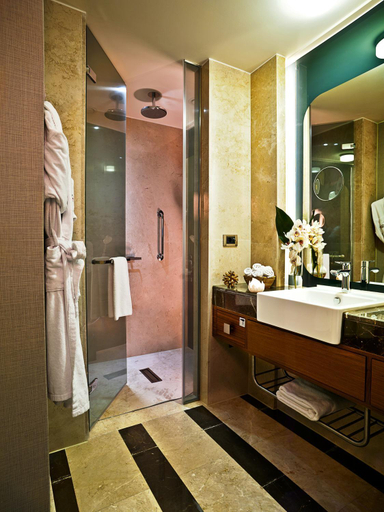 Bathroom 6