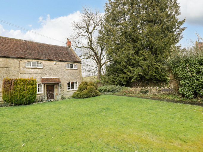 Others 5, Field Cottage, Somerset