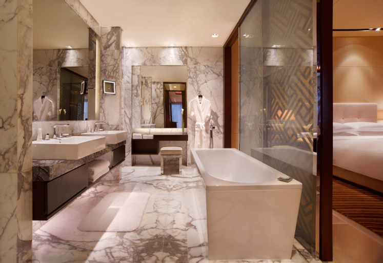 Bathroom 19