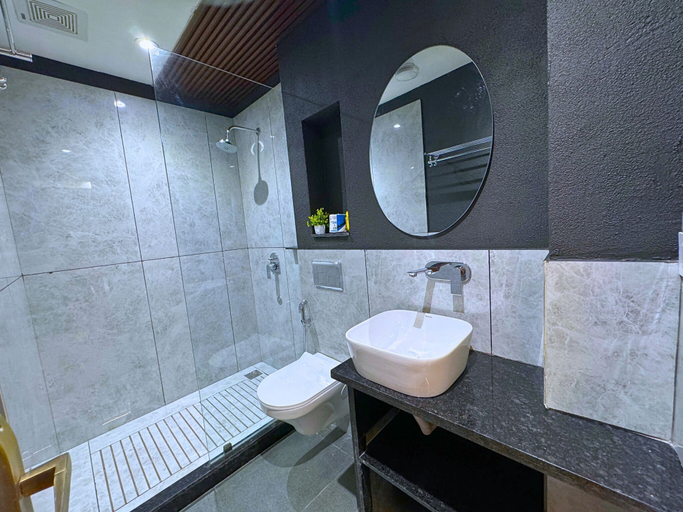 Bathroom, Lime Tree Hotel Sector 51 Gurgaon, Gurgaon