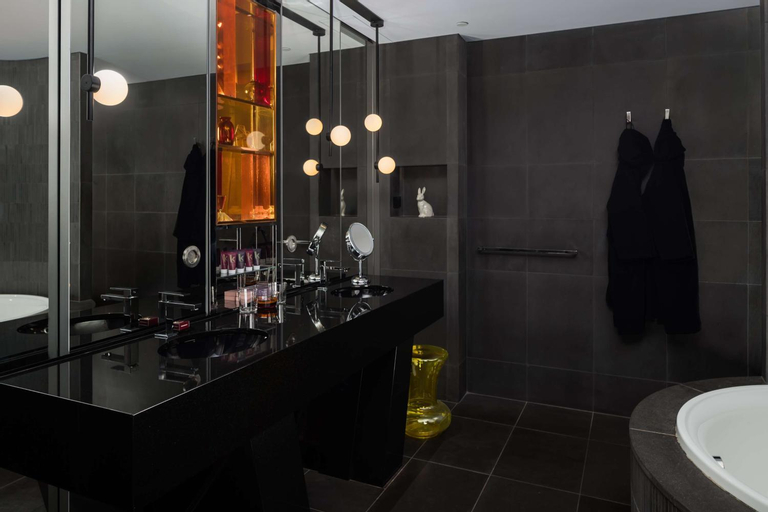Bathroom 20