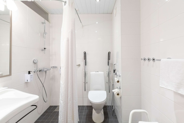 Bathroom 4, Scandic Atrium, Finland Proper