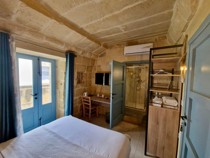 Bedroom 2, Ta Pinu Guesthouse