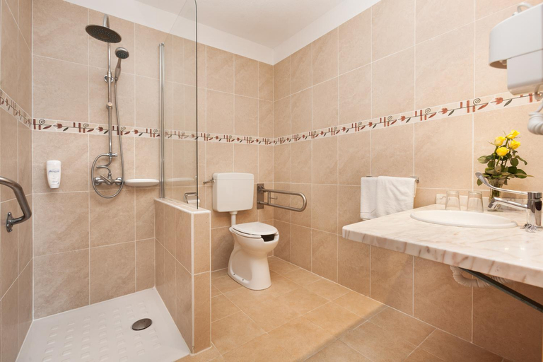 Bathroom, Aparthotel Panoramica Garden, Santa Cruz de Tenerife