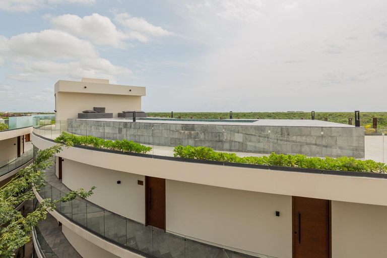 Others 5, Mistiq Gardens, Cozumel