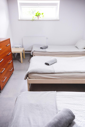 Others 3, Hostel 55 - darmowy parking, Środa Śląska