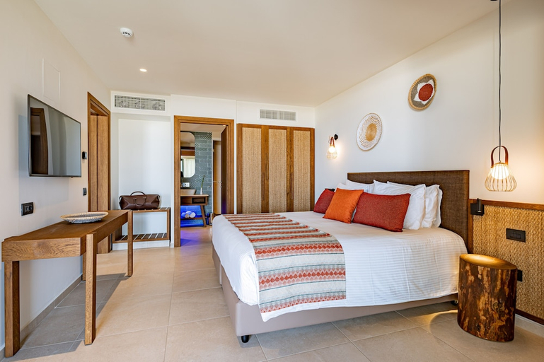 Bedroom 2, MINOS AMBASSADOR SUITES SPA, Crete