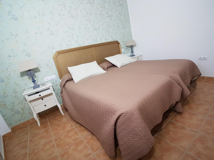 Others 2, Hostal Meson La Era, Málaga