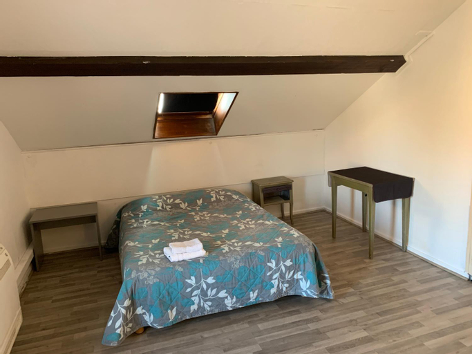 Bedroom 1, hotel Le Cosy, Isère