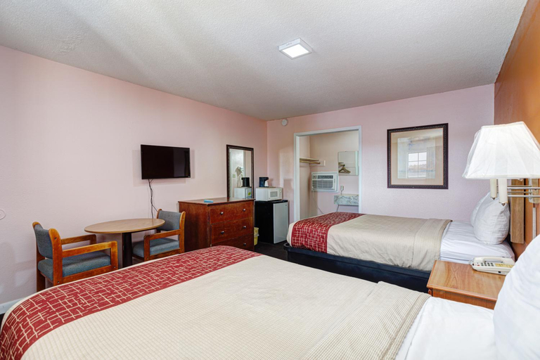 Others 5, Regency Inn, Lincoln