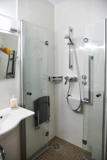 Bathroom 2, Hotel garni Siebenstern, Bayreuth