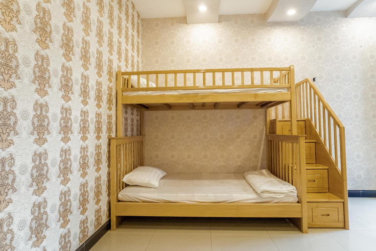Bedroom 8