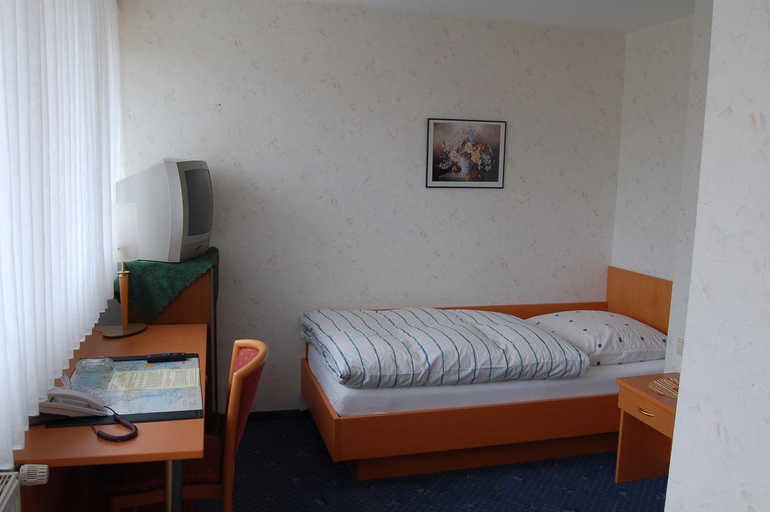 Bedroom 24
