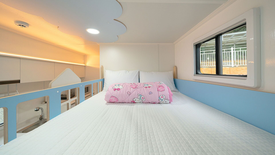 Bedroom 2, Hwaseong Refresh Glamping & Caravan, Hwaseong