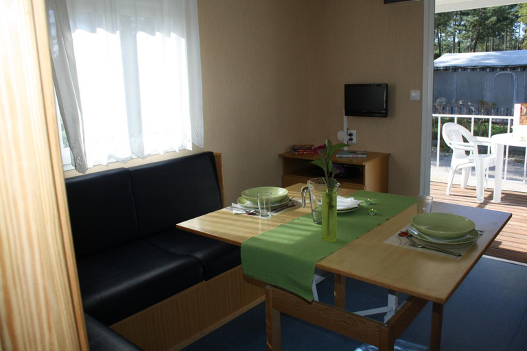 Others 5, Valbom by Campigir, Sesimbra