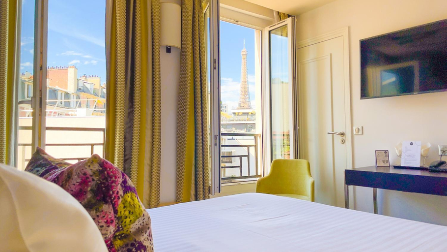 Bedroom 2, Gustave Hotel, Paris