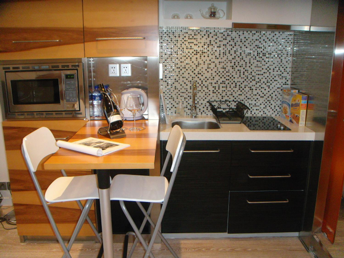 Dining Room 11