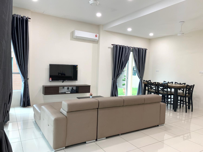 Others 5, Cozy Townhouse IV | Family Getaway, 4BR, Netflix, Langkawi