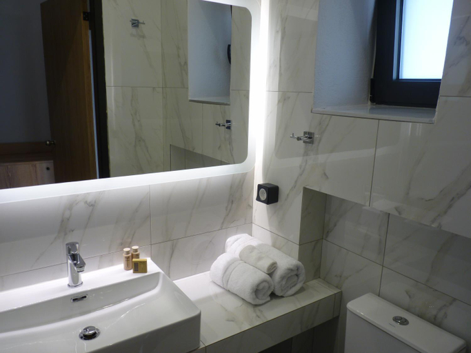 Bathroom 5, Comfort Suites and Rooms, Thessaly