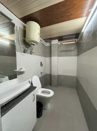 Bathroom 5, The Castle Villa Hill View kasauli, Solan