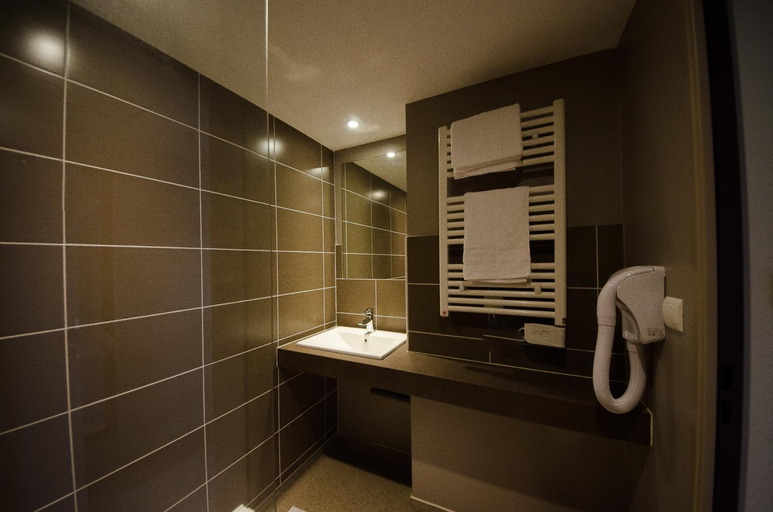 Bathroom 4
