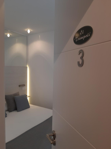 Others 3, Room Boutique 32, Alicante