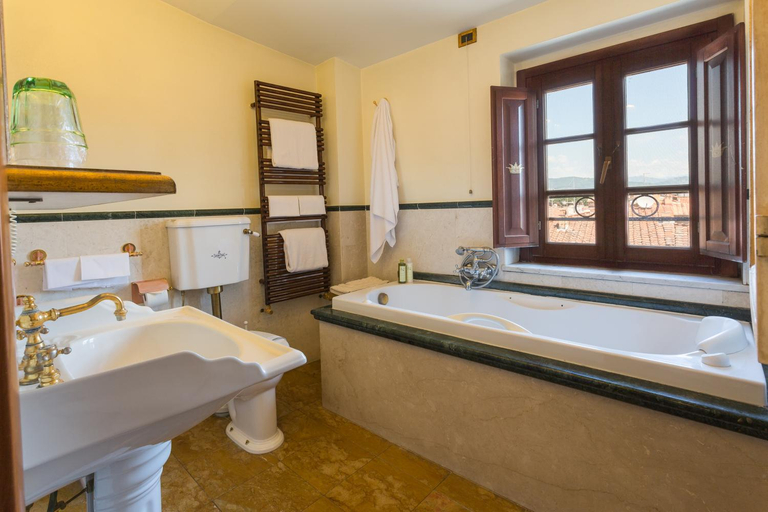 Bathroom 4