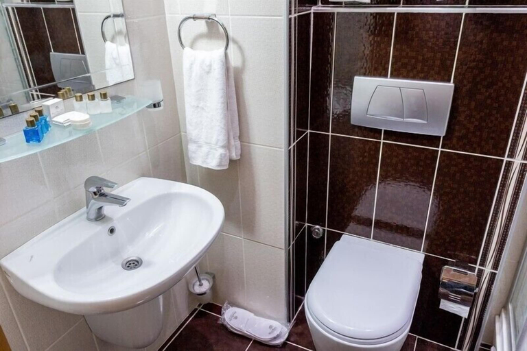 Bathroom 5, Grand Rosa Hotel, Fatih