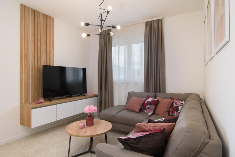 Others 5, Villa Barbara & Zoran with heated swimming pool, Seget