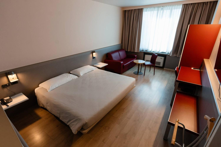 Bedroom 15