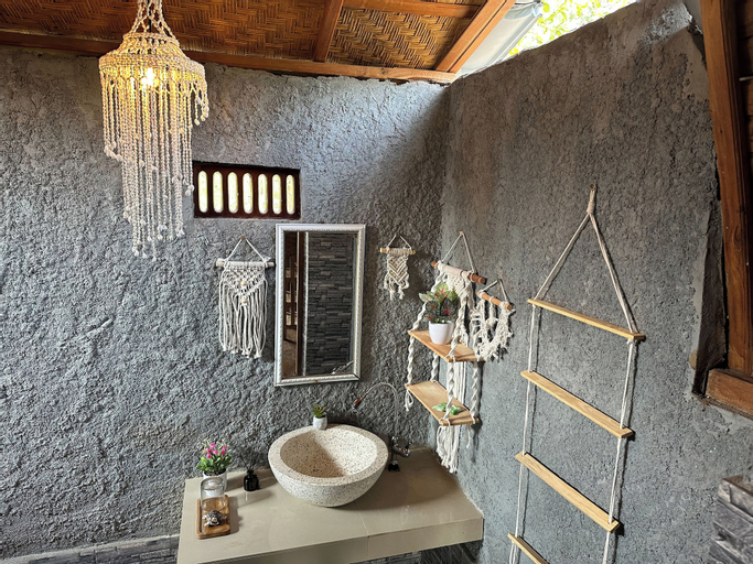 Bathroom 8