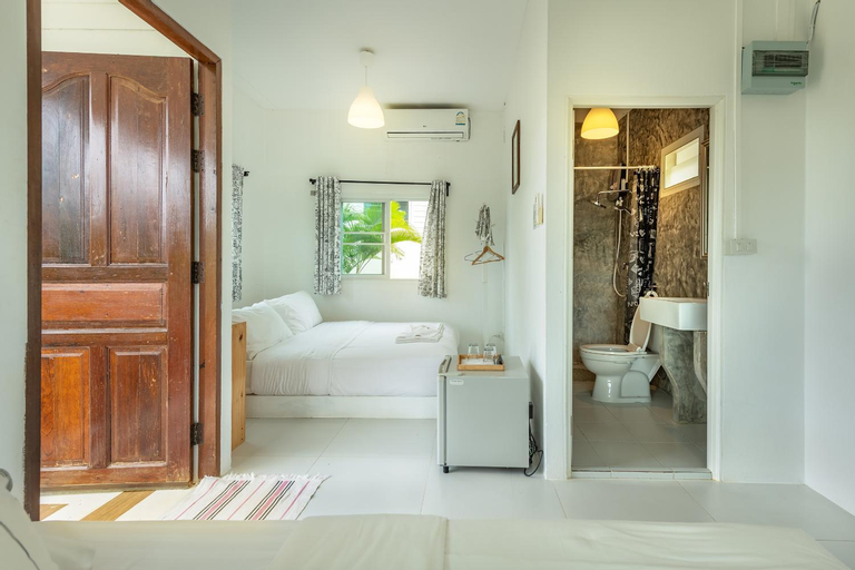 Bedroom 2, Dhanhill Bed&Cafe, Wang Num Khiaw