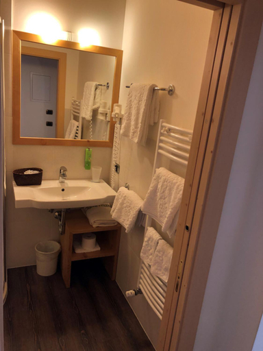 Bathroom 4, Hotel Somont, Bolzano