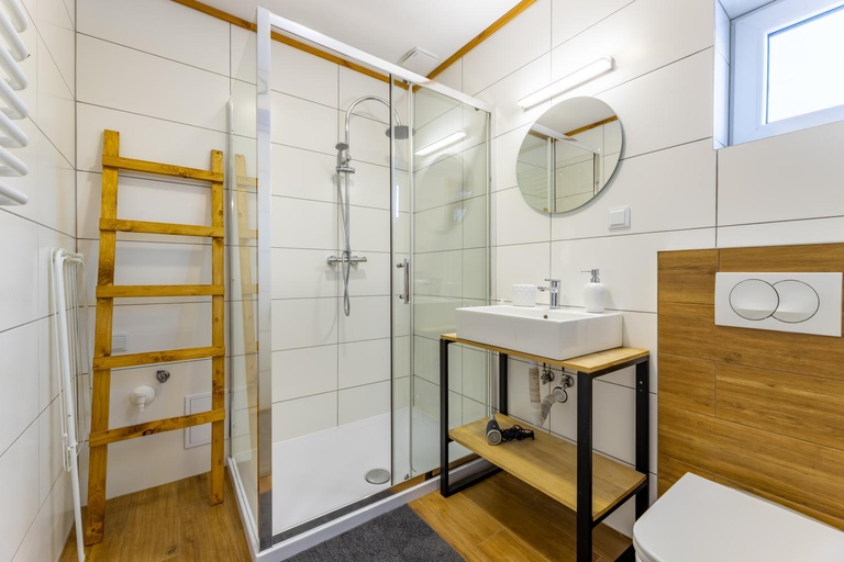 Bathroom 3, Dobre Miejsce, Bieszczady