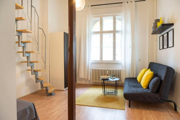 2, Stylish Loft Apartm. +SelfCheckIn +Street Parking, Berlin