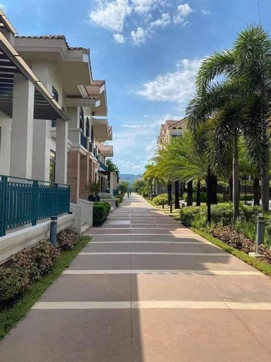 Amalfi Oasis Condo near SM Seaside Cebu, Cebu City