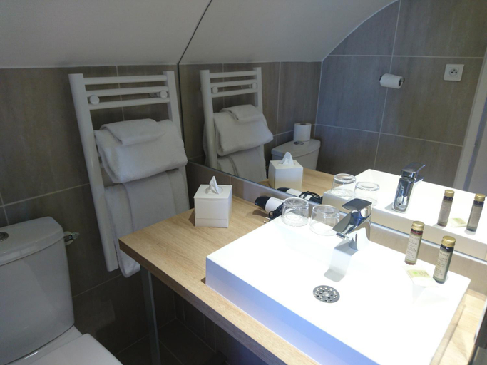 Bathroom 5