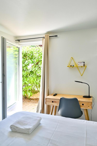 Bedroom 2, Les Chevaliers des Balances, Essonne