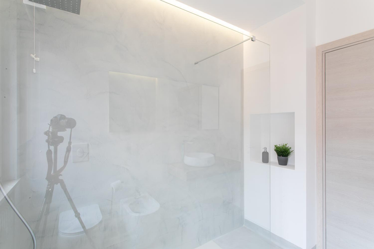 Bathroom 3, C-Apartments, Padua