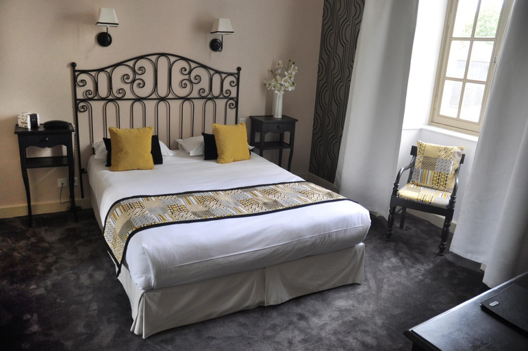 Bedroom 3, Hotel 4 etoiles - Restaurants & Spa Perier Du Bignon, Mayenne