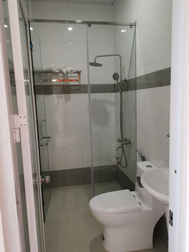 Bathroom 9