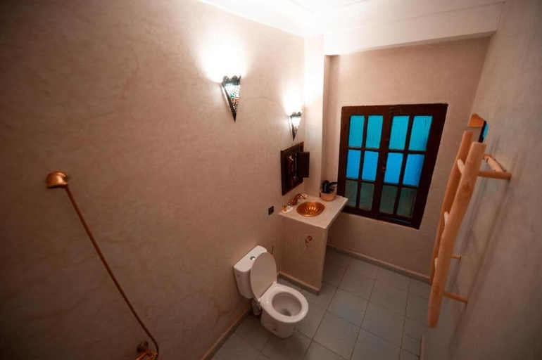 Bathroom 2, Riad Assou, Marrakech