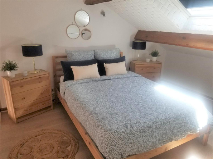 Bedroom 2, Duplex a la gare du Mans, Sarthe