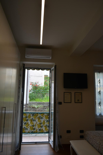 Exterior & Views 4, ilGirasole b&b, Genova